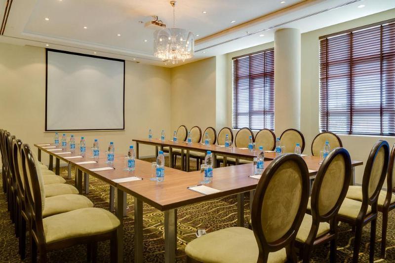 Protea Hotel By Marriott Benin City Select Emotan Екстериор снимка