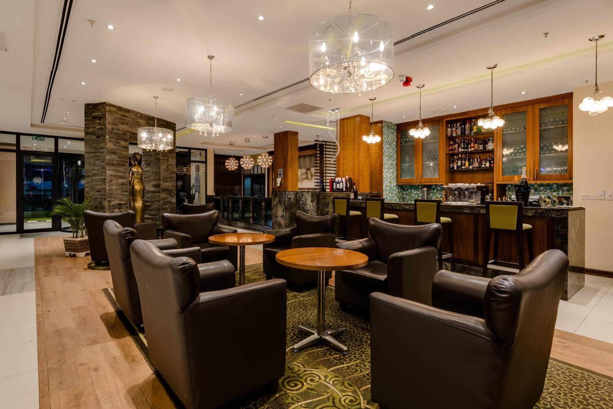 Protea Hotel By Marriott Benin City Select Emotan Екстериор снимка